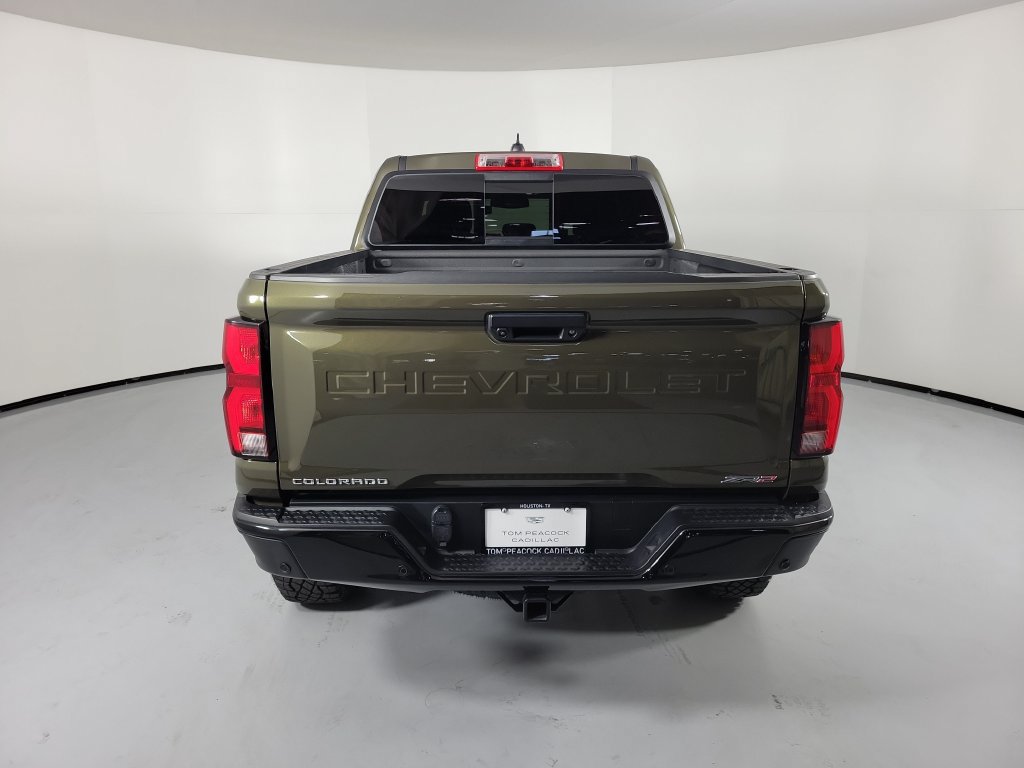 Used 2025 Chevrolet Colorado ZR2 w/ Technology Package AWD/4WD image 5