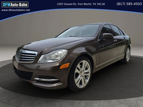 Used 2013 Mercedes-Benz C 250 Sedan image 1