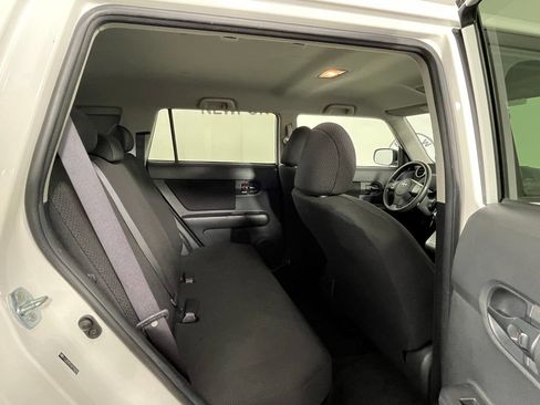Used 2010 Scion xB FWD image 21
