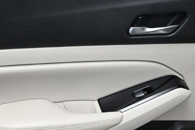 Used 2021 Nissan Altima 2.5 SL FWD image 10