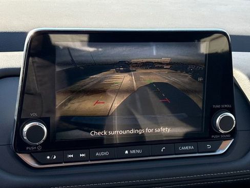 Certified 2025 Nissan Rogue SV image 24