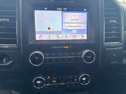 Used 2019 Ford Expedition Limited w/ Equipment Group 301A AWD/4WD image 14