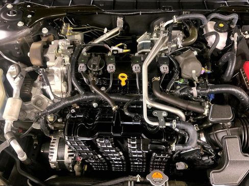 Used 2025 Nissan Altima 2.5 SV FWD image 30