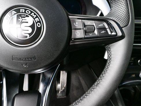 New 2025 Alfa Romeo Stelvio Sprint w/ Convenience Package AWD/4WD image 11
