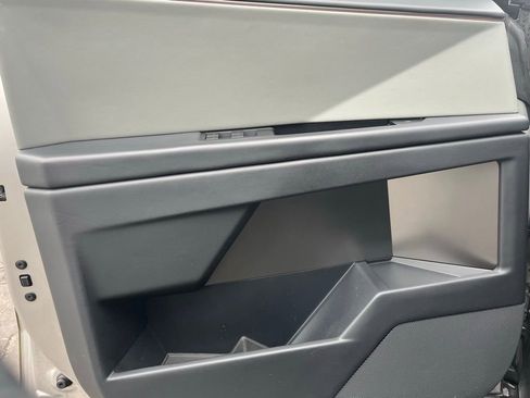 Used 2024 Tesla Cybertruck AWD Crew Cab image 17