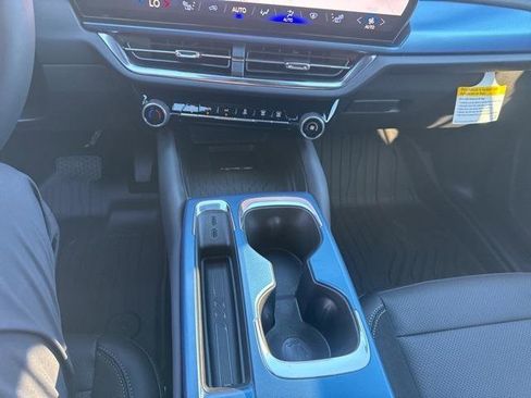 New 2026 Chevrolet Equinox EV LT image 16