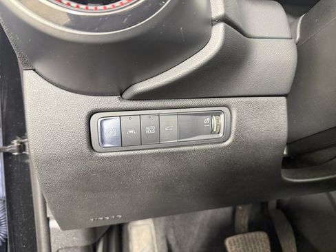 Used 2024 Chevrolet Equinox EV RS FWD image 19