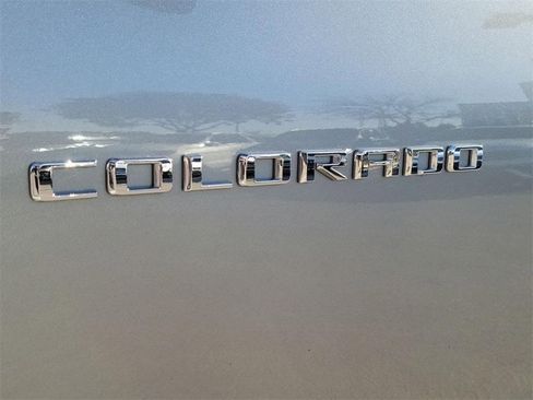 Used 2024 Chevrolet Colorado Z71 w/ Z71 Convenience Package 2 image 12