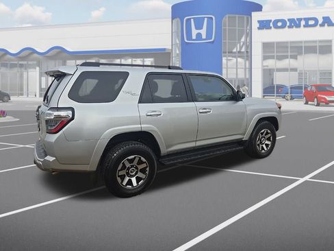 Used 2024 Toyota 4Runner TRD Off-Road image 9