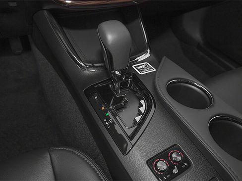 Used 2013 Toyota Avalon Limited FWD image 10