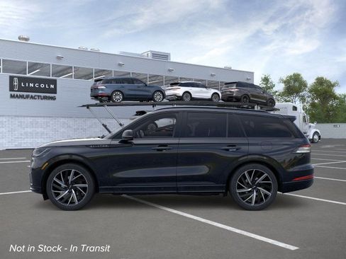 New 2026 Lincoln Aviator Black Label AWD/4WD image 3
