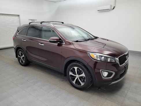 Used 2017 Kia Sorento EX w/ EX V6 Premium Package image 11
