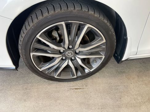 Used 2019 Acura RLX Sport Hybrid w/ Advance Pkg image 10