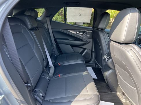 New 2025 Chevrolet Blazer EV LT image 32