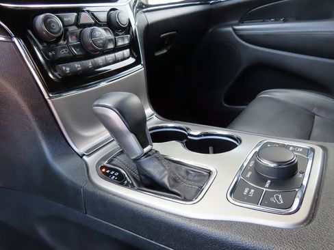 Certified 2019 Jeep Grand Cherokee Overland image 20