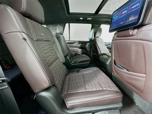 Used 2023 Cadillac Escalade Premium Luxury Platinum w/ LPO, Floor Liner Package image 32