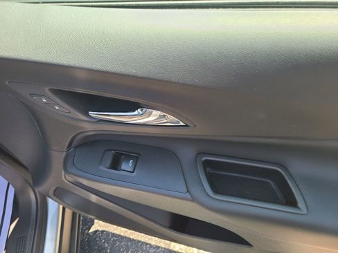 Used 2024 Chevrolet Equinox LT AWD/4WD image 10