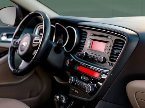 Used 2014 Kia Optima EX w/ Paint Protection Film Package image 17