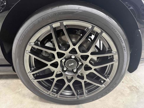 Used 2014 Ford Mustang Shelby GT500 w/ Equipment Group 821A RWD image 78