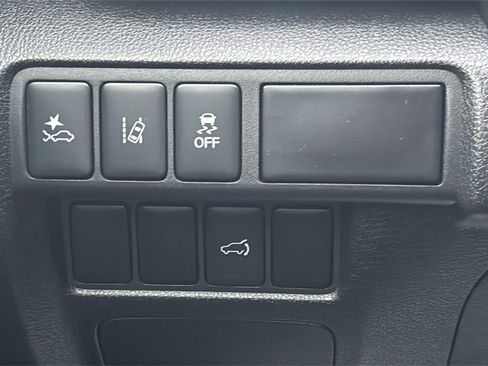 Used 2024 Mitsubishi Eclipse Cross SE image 18