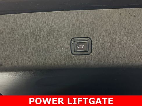 Used 2023 Chevrolet Traverse Premier w/ LPO, Floor Liner Package AWD/4WD image 49