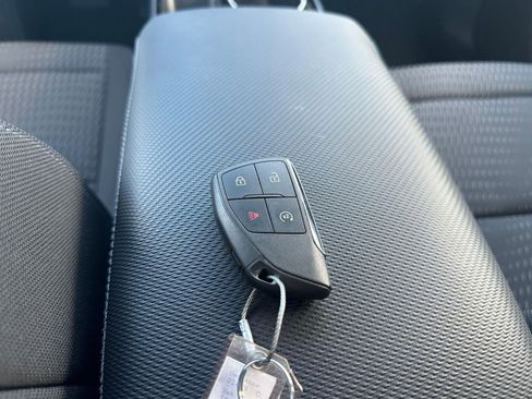 Used 2025 Chevrolet Equinox LT image 22