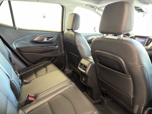 Used 2023 GMC Terrain SLT w/ Tech Package FWD image 32