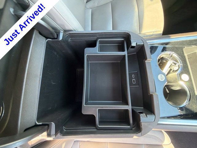 Used 2025 Chevrolet Suburban LT RWD image 29
