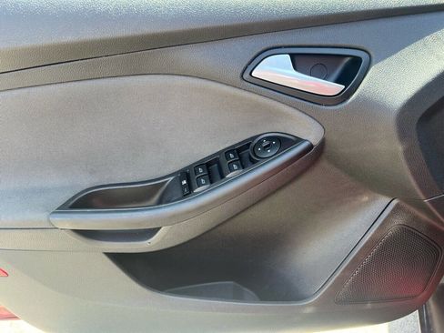 Used 2014 Ford Focus SE image 22