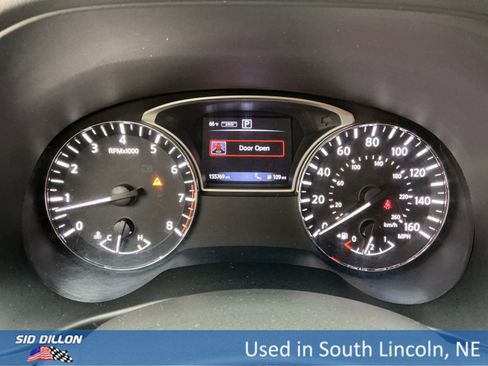 Used 2016 Nissan Pathfinder Platinum image 11