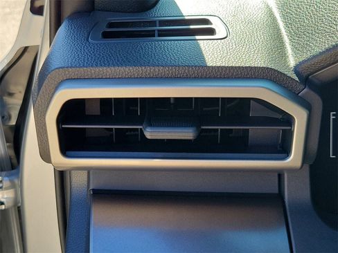 New 2026 Toyota 4Runner SR5 AWD/4WD image 30