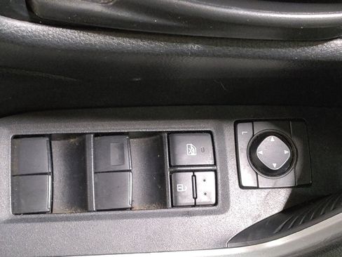 Used 2020 Toyota RAV4 LE AWD/4WD image 27