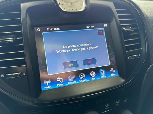 Used 2014 Chrysler 300 S w/ Luxury Group image 32