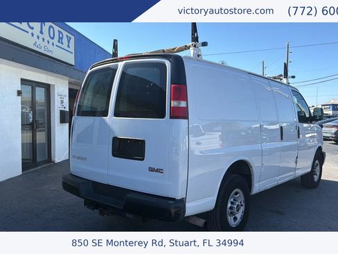Used 2019 GMC Savana 2500 w/ Enhanced Convenience Package image 3