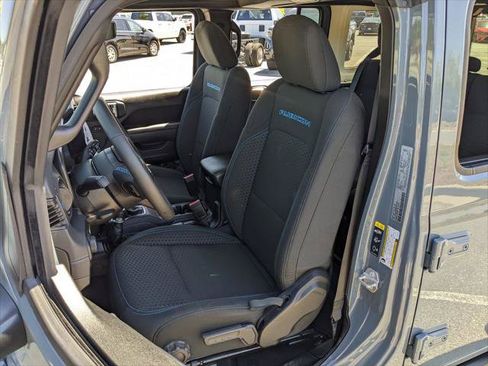 Certified 2025 Jeep Wrangler Unlimited Rubicon 4xe w/ Safety Group image 36