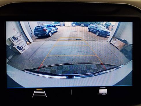 Used 2021 GMC Sierra 2500 SLE w/ SLE Convenience Package image 4