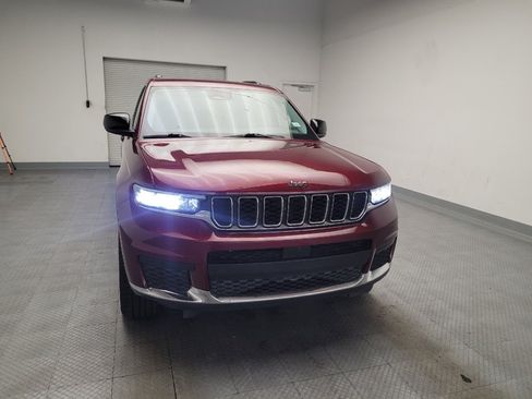Used 2023 Jeep Grand Cherokee L Laredo RWD image 14