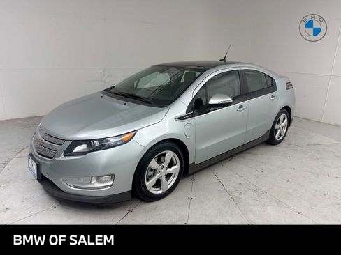 Used 2012 Chevrolet Volt Premium w/ Premium Trim Package FWD image 1