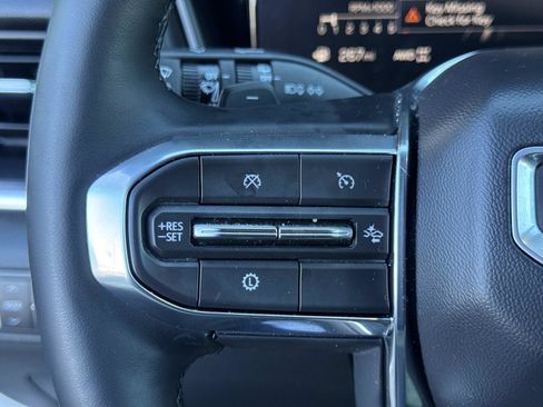 Used 2025 GMC Terrain Elevation image 11