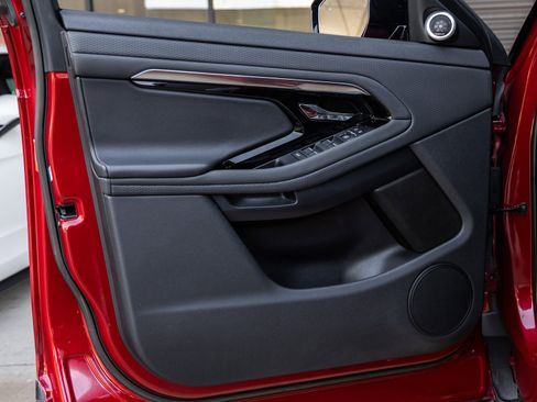 Used 2023 Land Rover Range Rover Evoque R-Dynamic S image 16