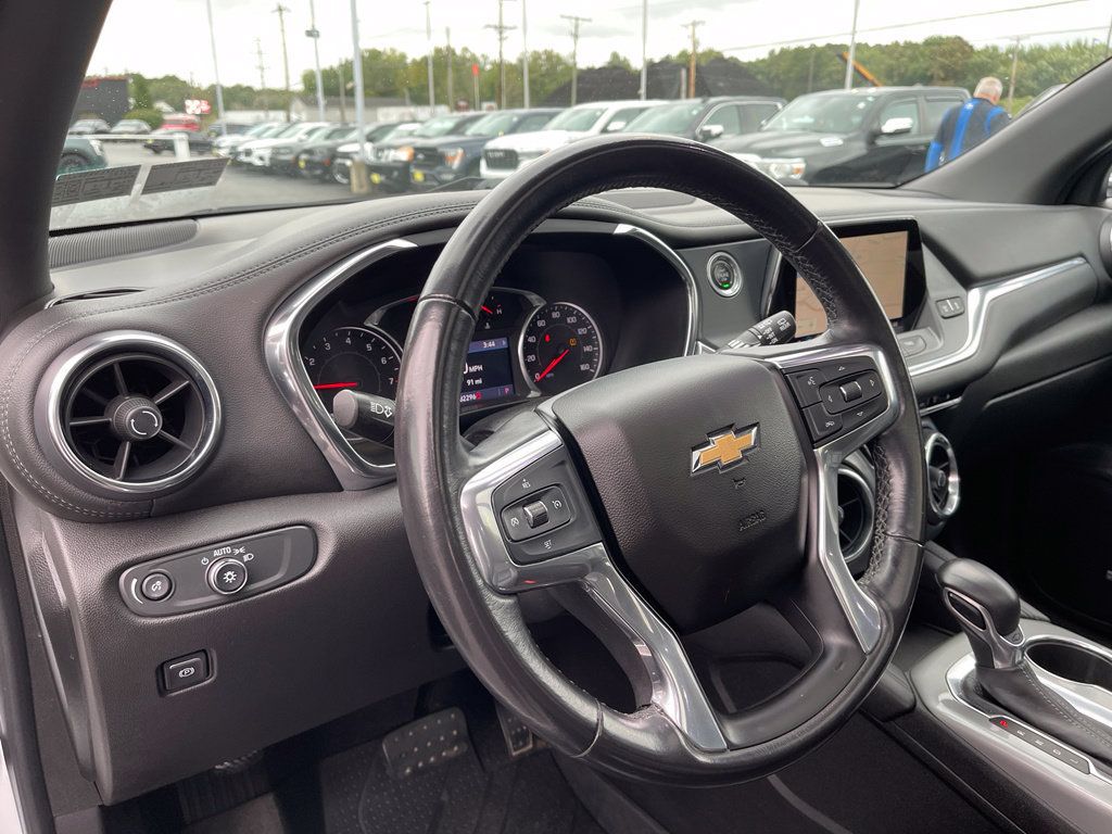Used 2019 Chevrolet Blazer LT w/ Sun and Wheels Package AWD/4WD image 19