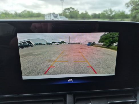 Used 2025 Chevrolet Trax RS w/ Driver Confidence Package image 14