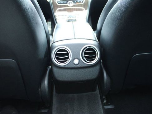 Used 2017 Mercedes-Benz C 300 Sedan image 28