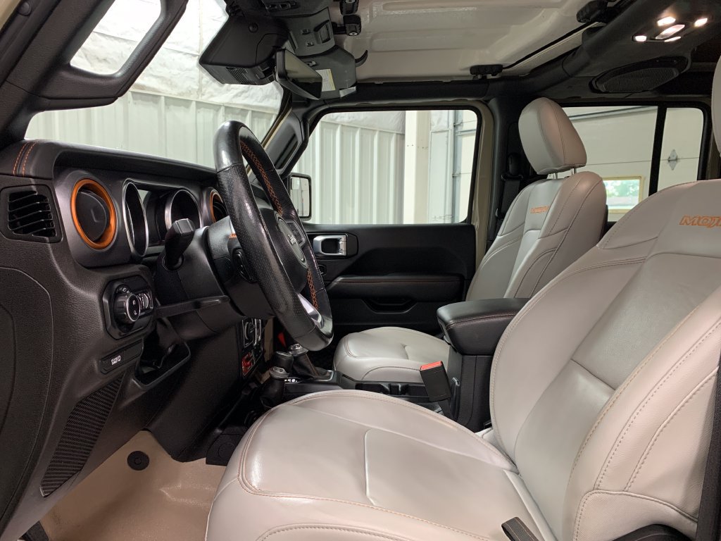 Used 2022 Jeep Gladiator Mojave w/ Cold Weather Group AWD/4WD image 17