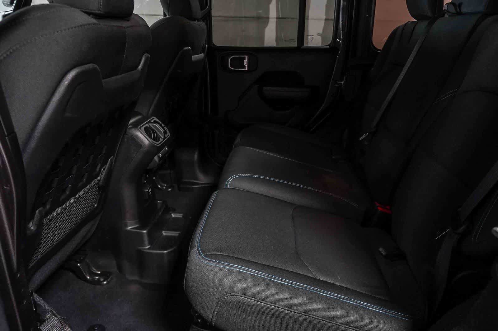 Used 2021 Jeep Wrangler Unlimited Rubicon 4xe AWD/4WD image 17