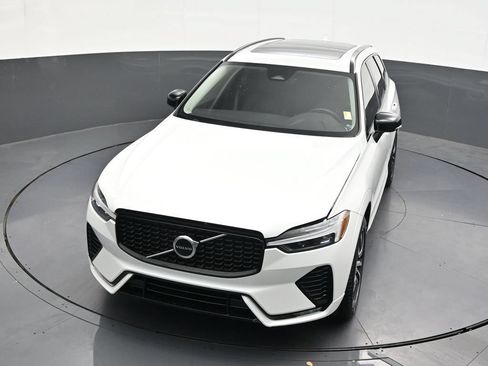 Certified 2024 Volvo XC60 B5 Core w/ Protection Package Premier AWD/4WD image 23