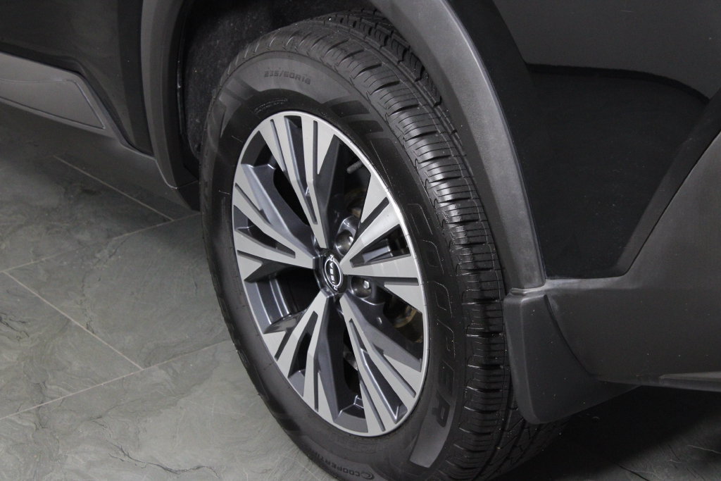 Certified 2023 Nissan Rogue SV FWD image 15