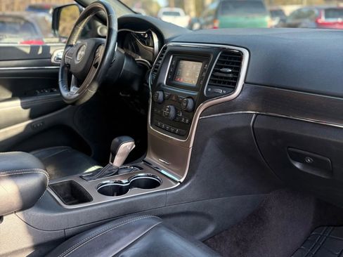 Used 2016 Jeep Grand Cherokee Limited image 26