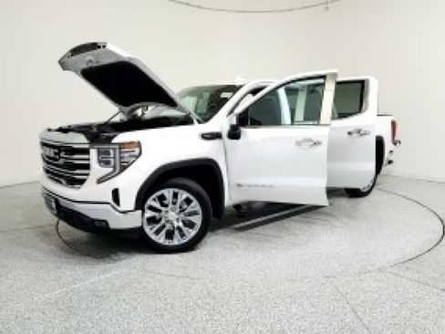 Used 2023 GMC Sierra 1500 SLT image 9