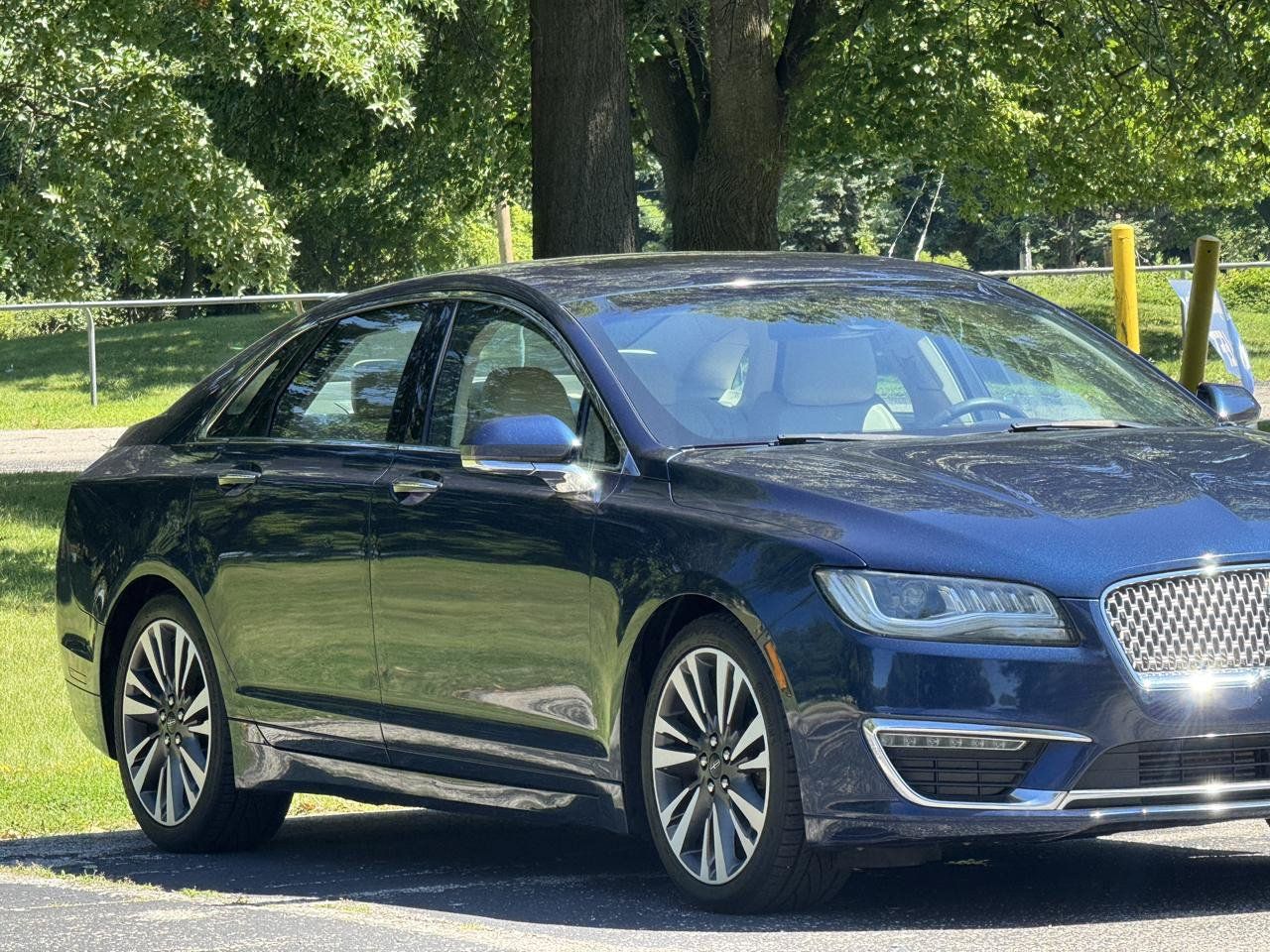 Used 2017 Lincoln MKZ Reserve w/ Climate Package AWD/4WD image 15